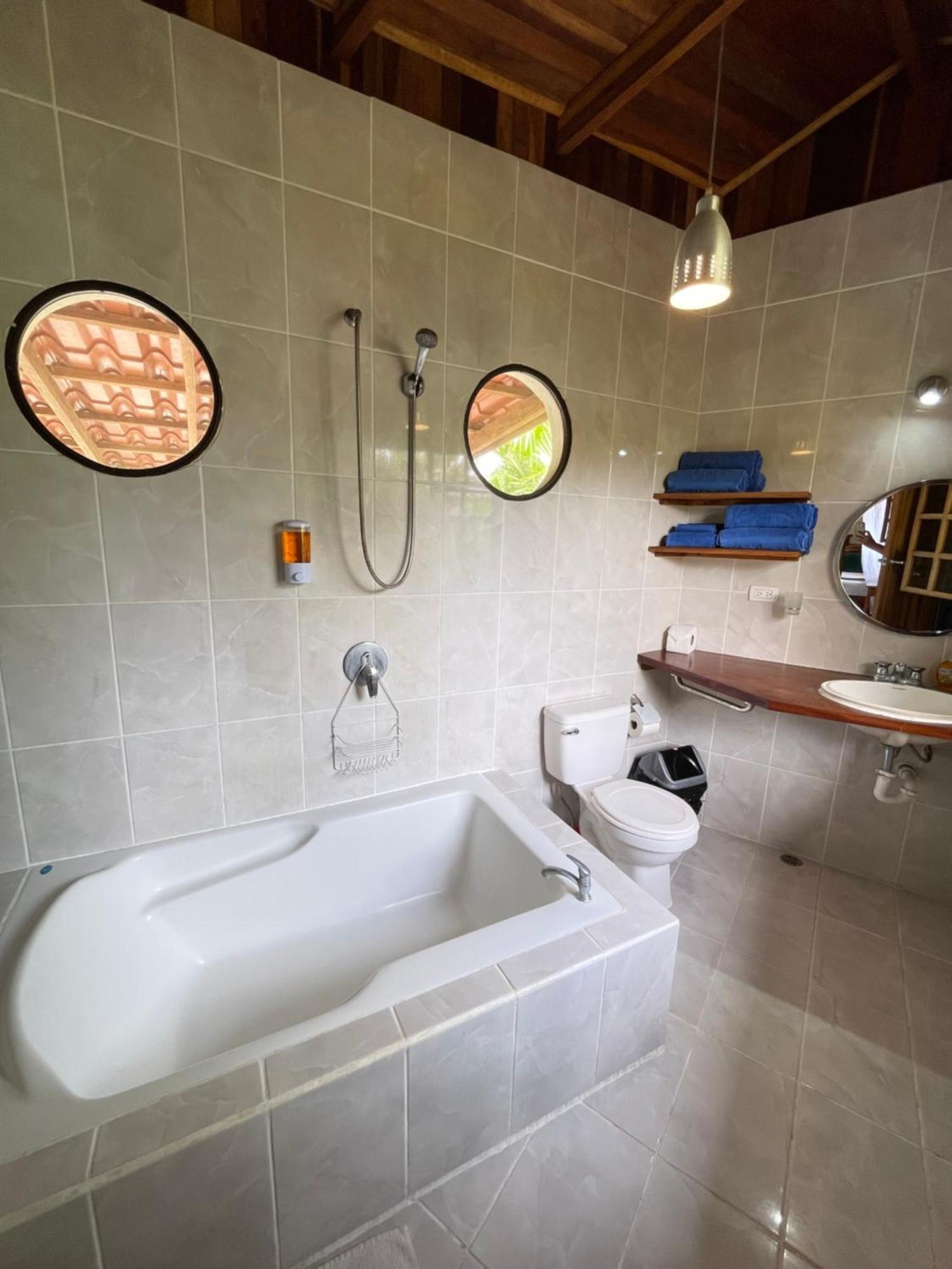 Pangea Lodge Tropical Vibe Home With Shared Pool Manzanillo  Exterior foto